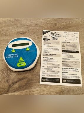 Trivial Pursuit Hints electronic game